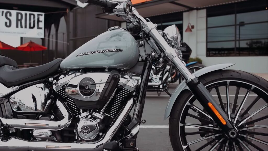 2025 Harley-Davidson Breakout Wheels and Tires